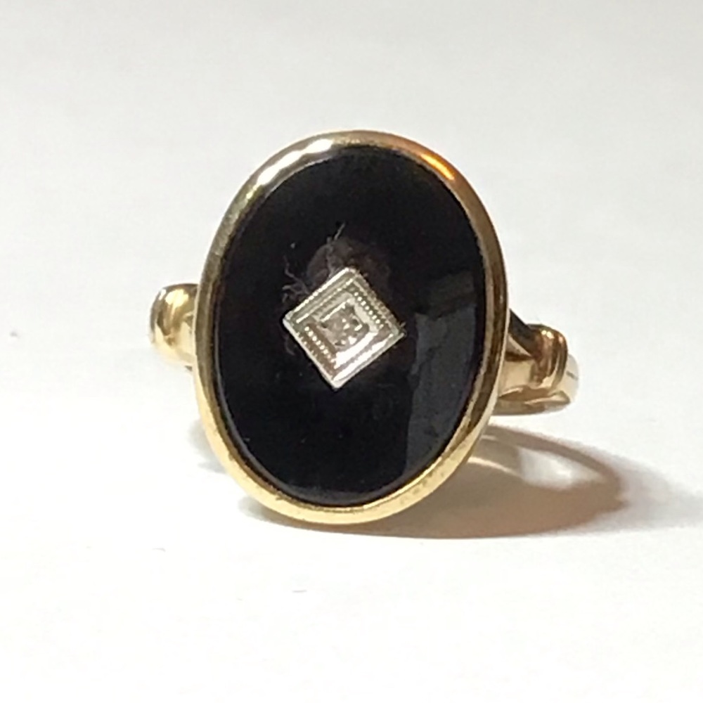VINTAGE BLACK ONYX AND DIAMOND 10kt Ring